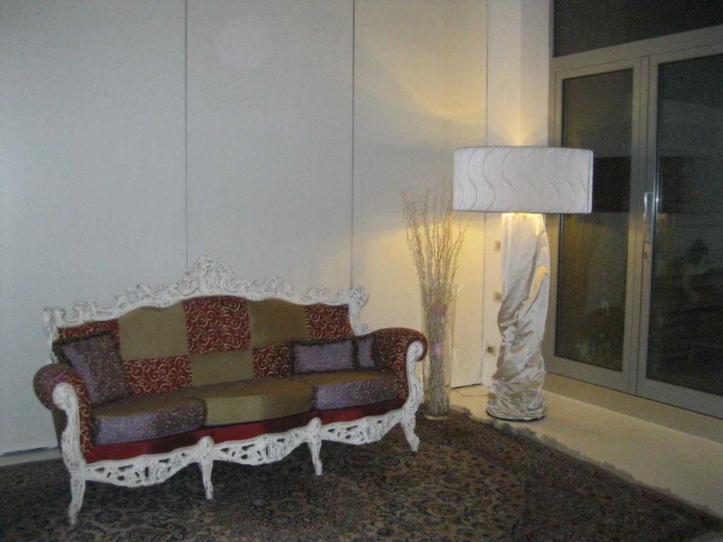 A14 Business Suite Sesto San Giovanni Cameră foto