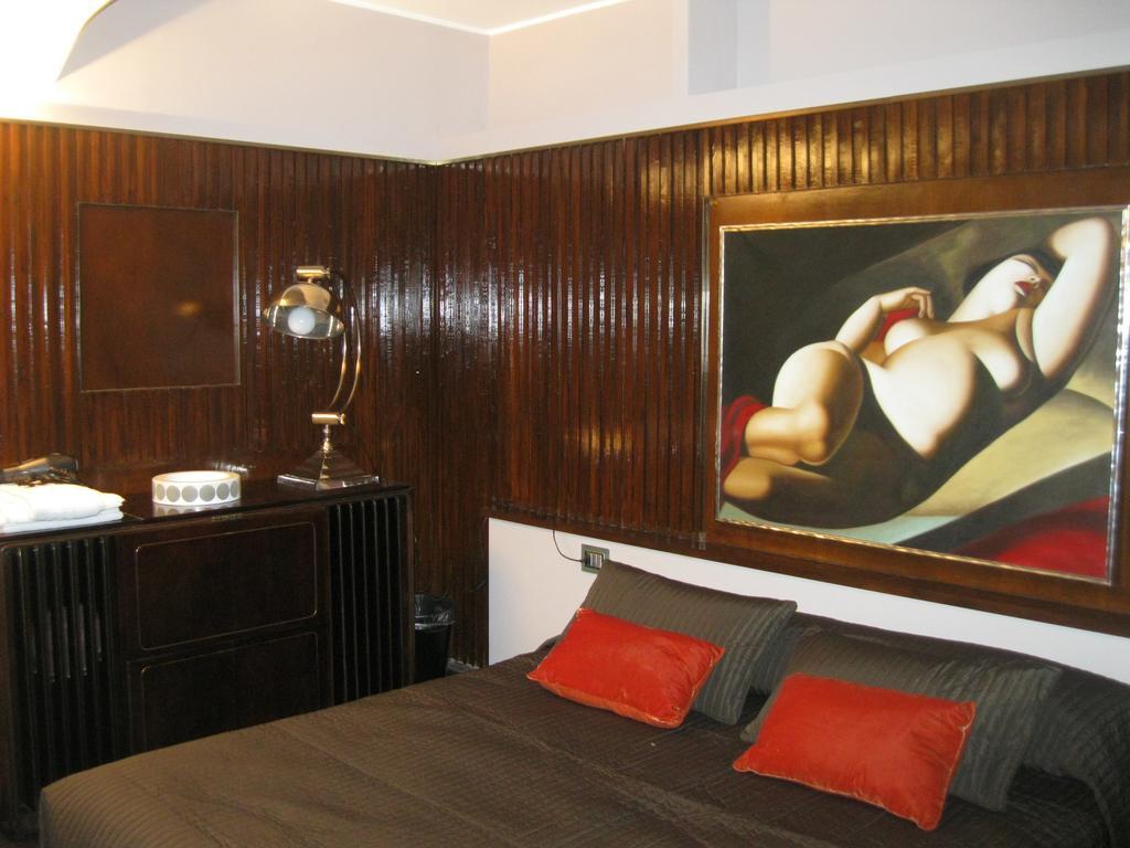 A14 Business Suite Sesto San Giovanni Cameră foto